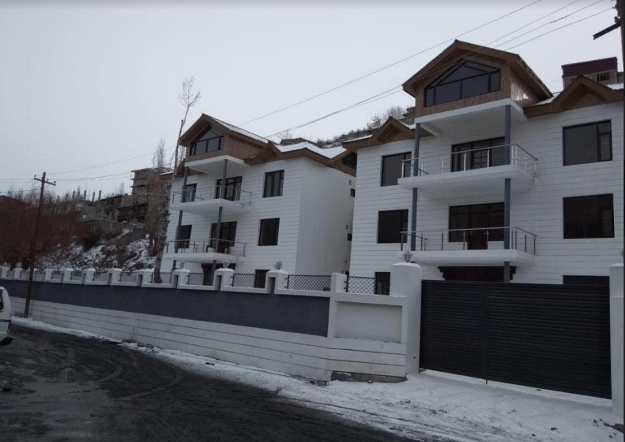 Hotel Kargil Heights Dış mekan fotoğraf