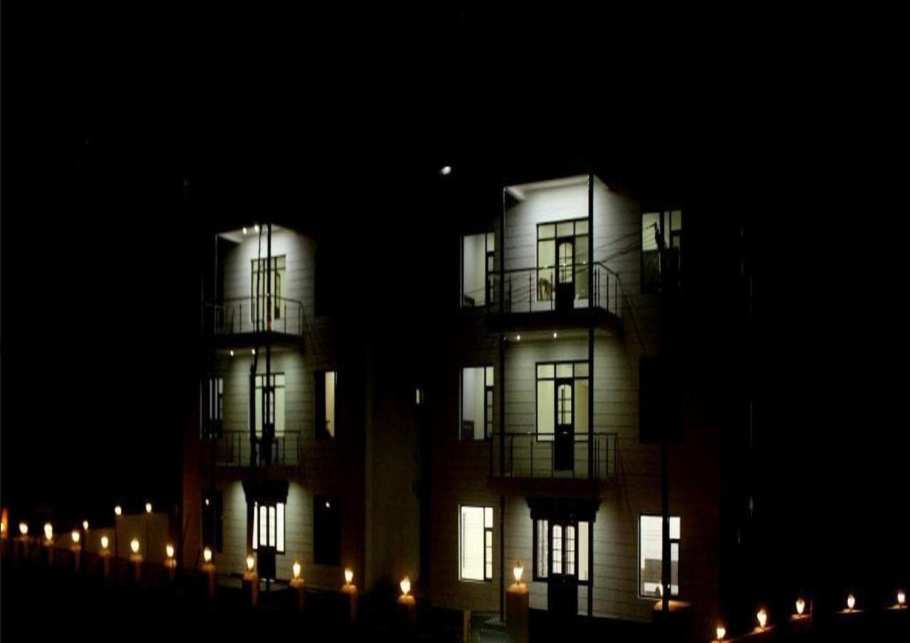 Hotel Kargil Heights Dış mekan fotoğraf