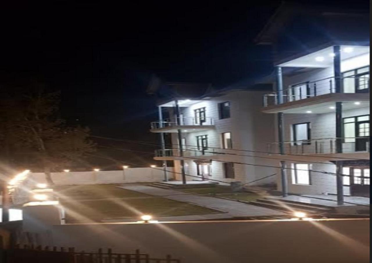 Hotel Kargil Heights Dış mekan fotoğraf
