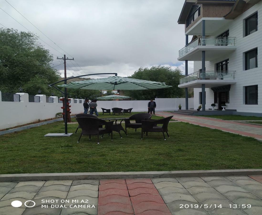 Hotel Kargil Heights Dış mekan fotoğraf