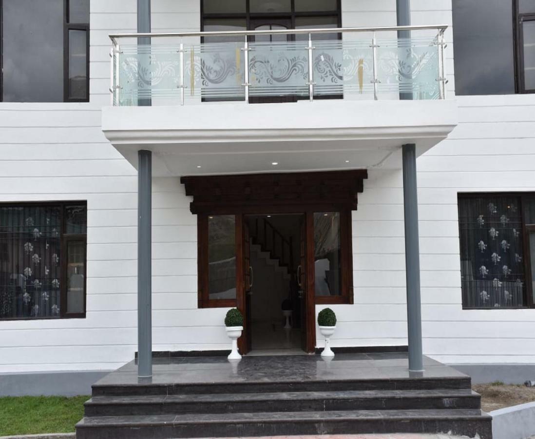 Hotel Kargil Heights Dış mekan fotoğraf
