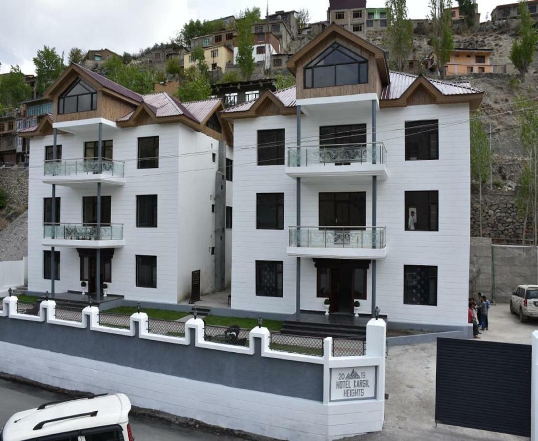 Hotel Kargil Heights Dış mekan fotoğraf